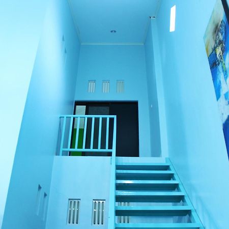 Kj Blue House Senggigi Apartment Exterior photo